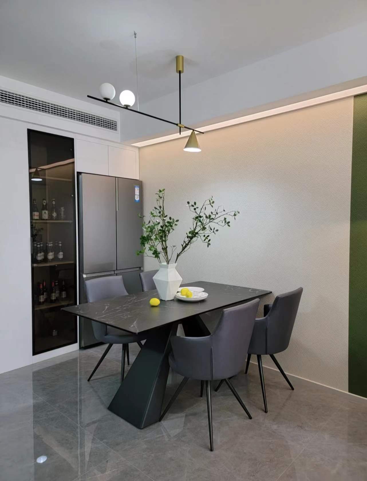 金地天悅現(xiàn)代簡(jiǎn)約風(fēng)格裝修效果圖 金地天悅現(xiàn)代簡(jiǎn)約風(fēng)格裝修效果圖