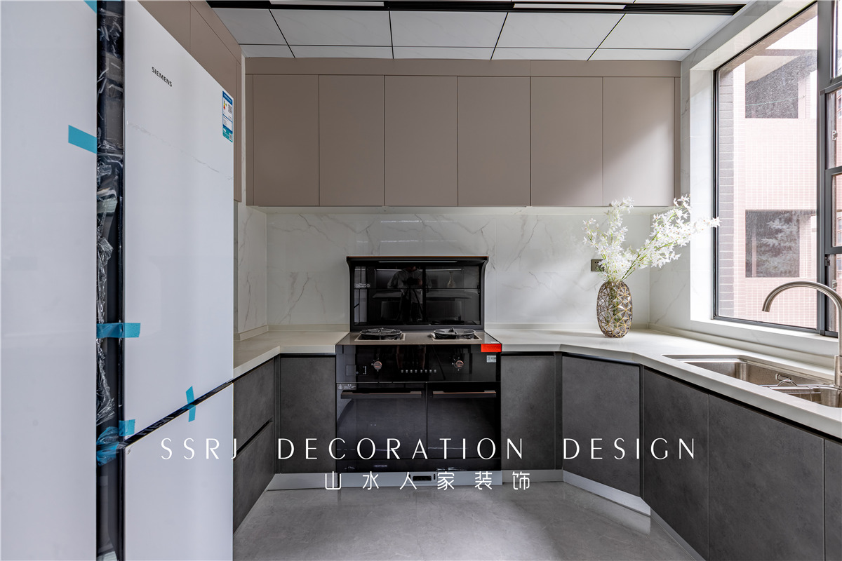 菩提苑200平現(xiàn)代風格裝修效果圖 菩提苑200平現(xiàn)代風格裝修效果圖