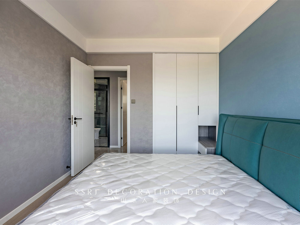 融創(chuàng)城90平現(xiàn)代風格裝修效果圖