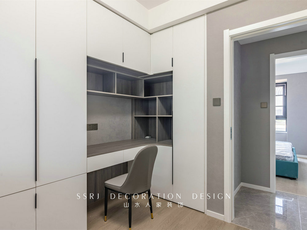 融創(chuàng)城90平現(xiàn)代風格裝修效果圖