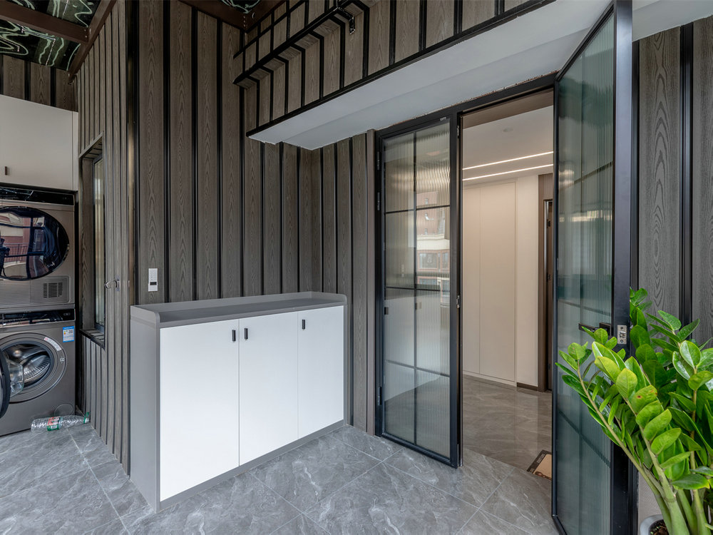 愛家名校華城現(xiàn)代風(fēng)格復(fù)式樓裝修效果圖