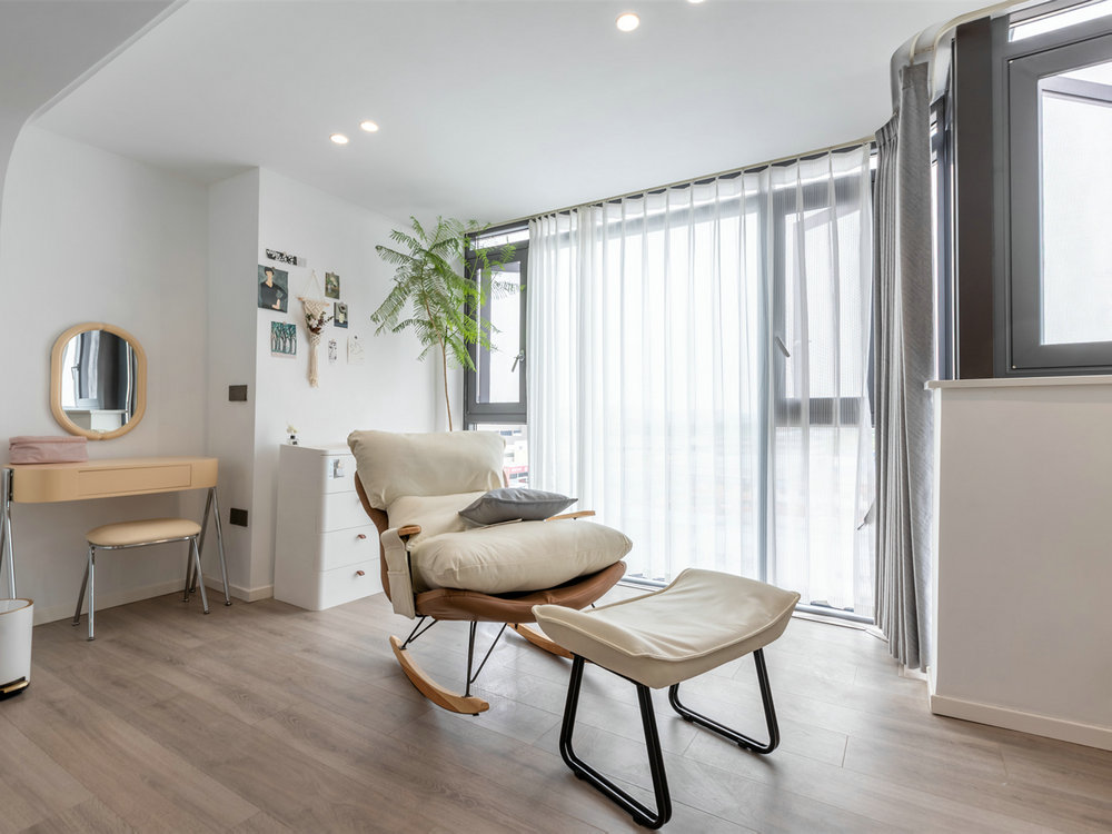 愛家名校華城現(xiàn)代風(fēng)格復(fù)式樓裝修效果圖