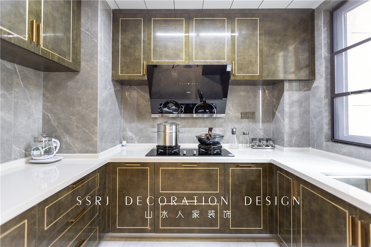 龍湖春江酈城現(xiàn)代中式風格裝修效果圖