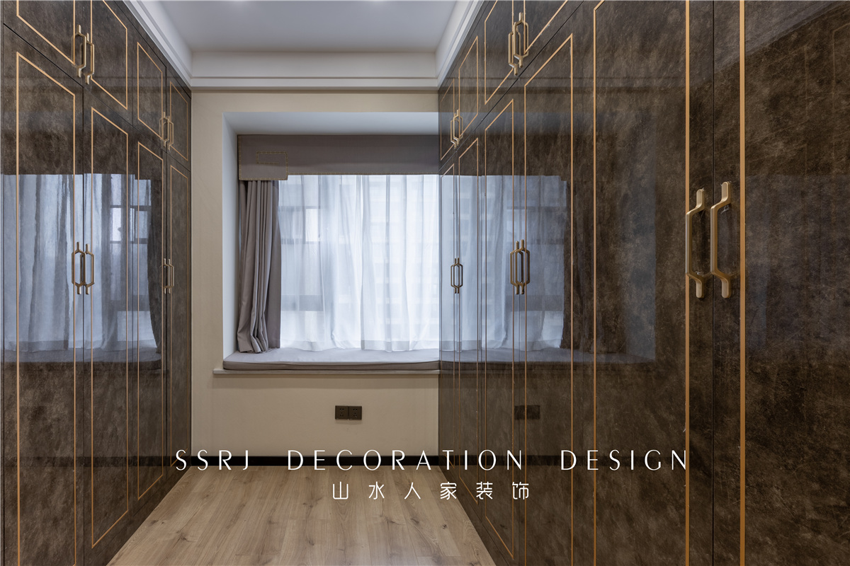 龍湖春江酈城現(xiàn)代中式風格裝修效果圖