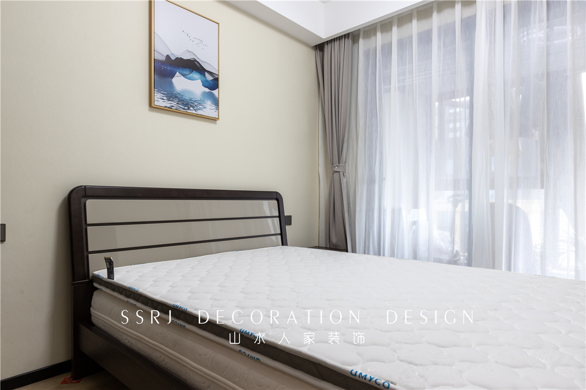 龍湖春江酈城現(xiàn)代中式風格裝修效果圖