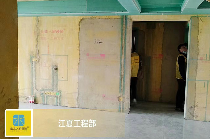 中建鉑公館小區(qū)工地巡查