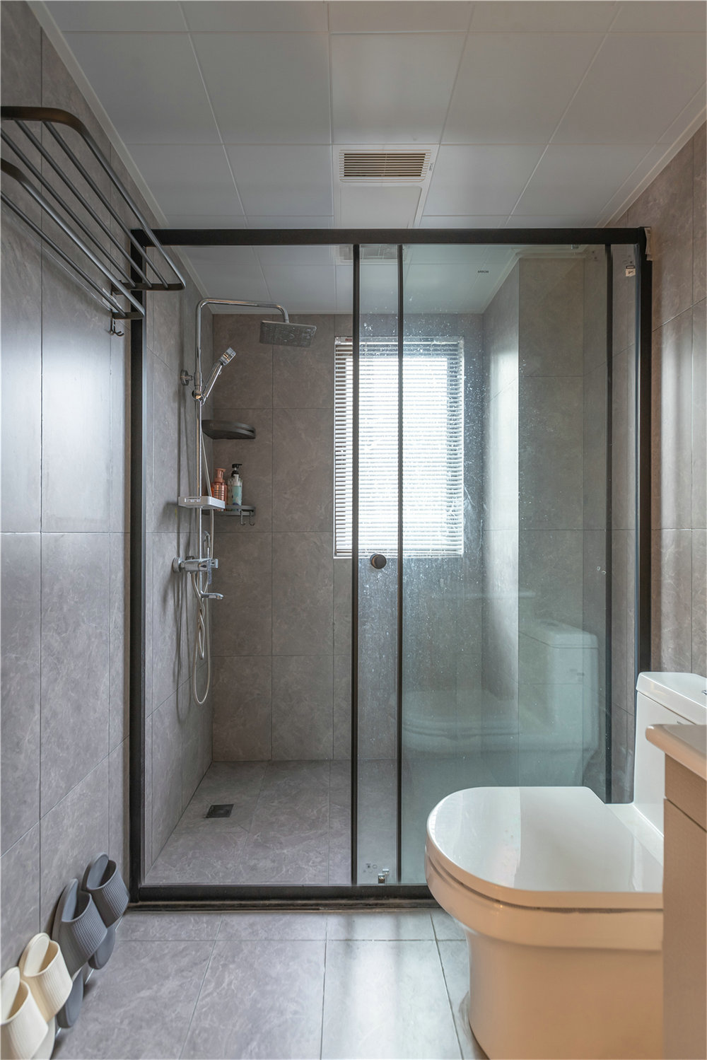 中建鉑公館現(xiàn)代簡約風格裝修效果圖 中建鉑公館現(xiàn)代簡約風格裝修效果圖