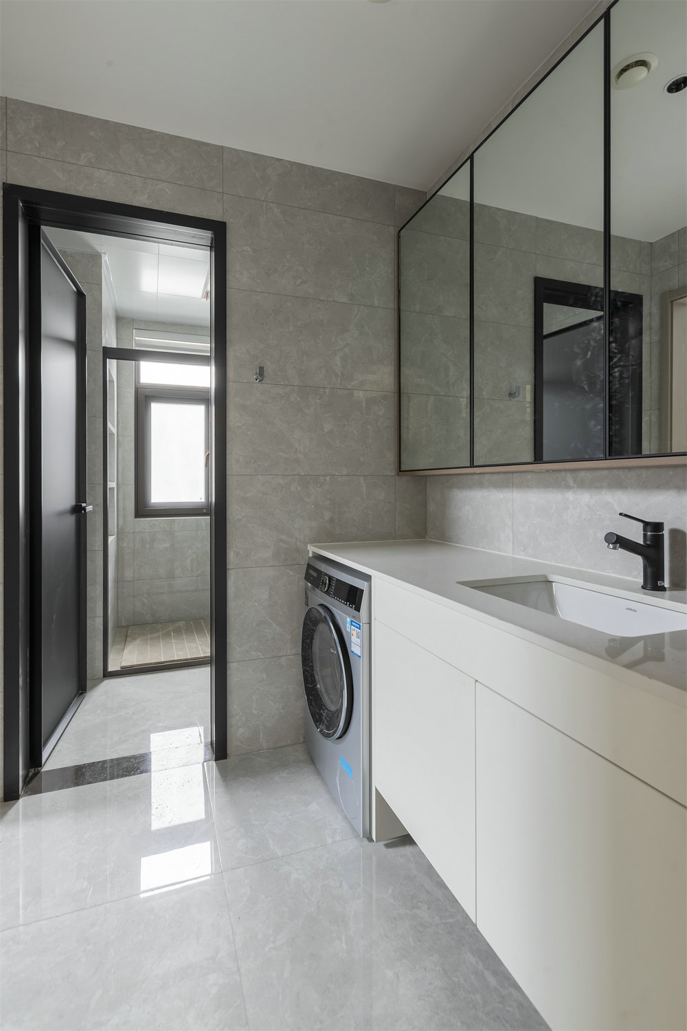 世紀(jì)彩城復(fù)式現(xiàn)代風(fēng)格裝修效果圖 世紀(jì)彩城復(fù)式現(xiàn)代風(fēng)格裝修效果圖