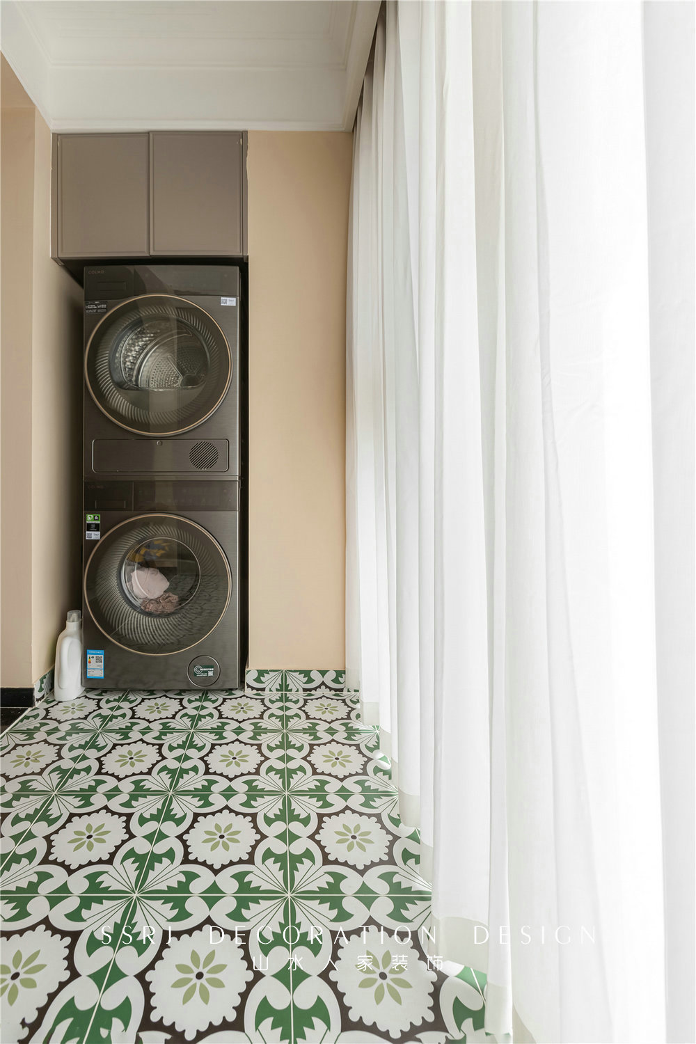 地鐵時代云上城88平中古風格裝修效果圖