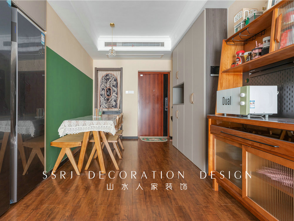 地鐵時代云上城88平中古風格裝修效果圖