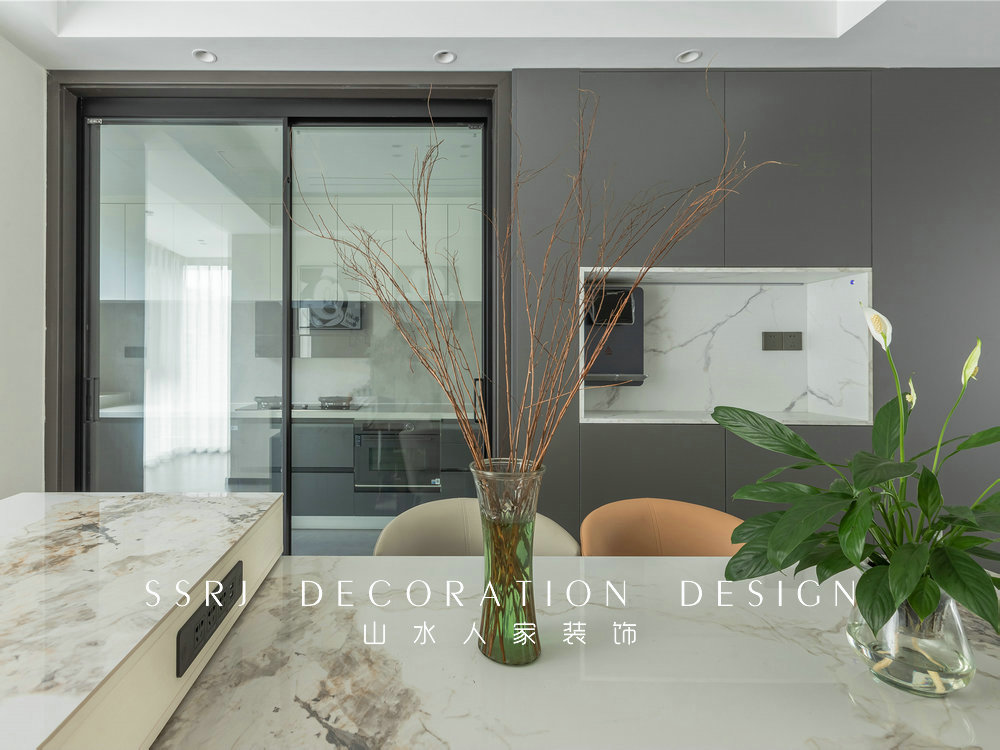 聯(lián)通佳苑170平現(xiàn)代風格裝修效果圖