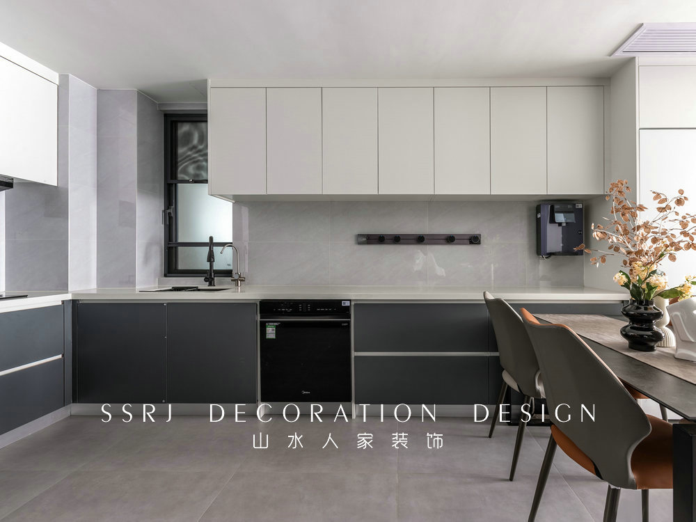 華僑城歡樂(lè)天際129平現(xiàn)代風(fēng)格裝修效果圖