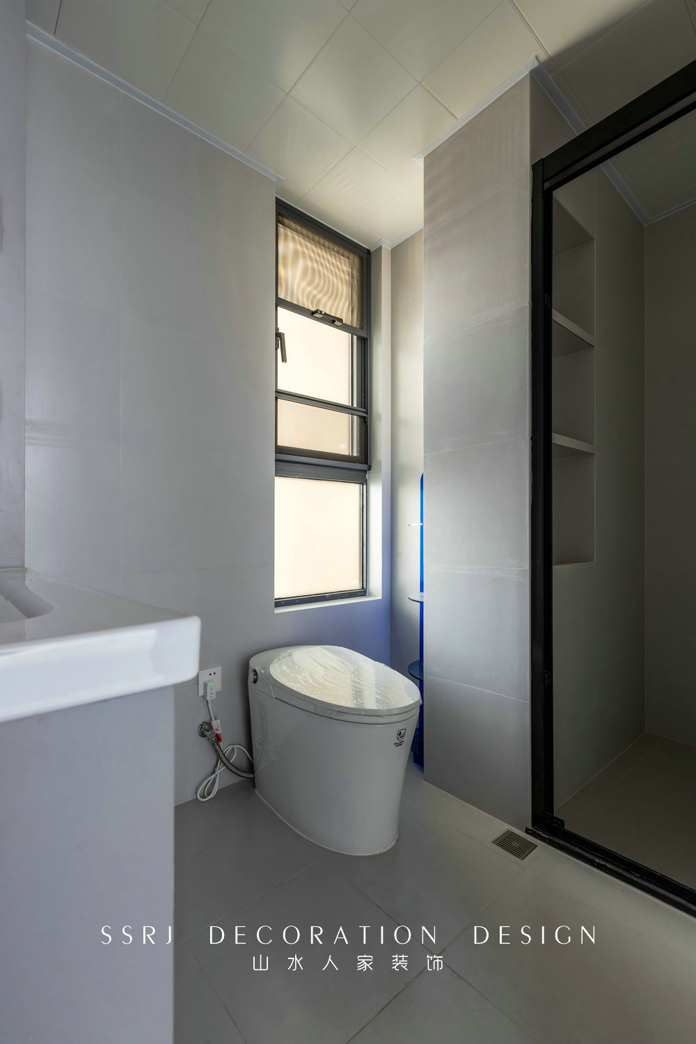 華僑城歡樂(lè)天際129平現(xiàn)代風(fēng)格裝修效果圖