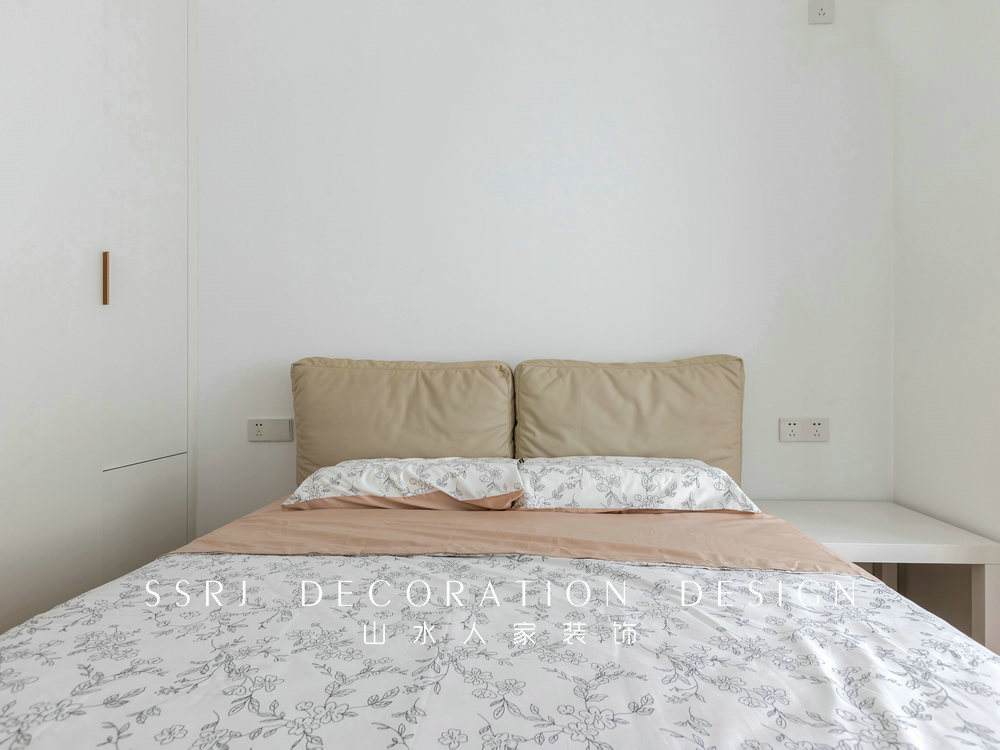 融創(chuàng)城94平法式復古風格裝修效果圖