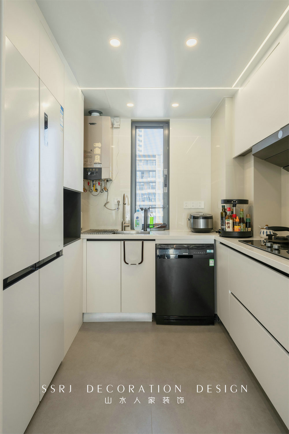 后湖里現(xiàn)代簡(jiǎn)約風(fēng)格裝修效果圖