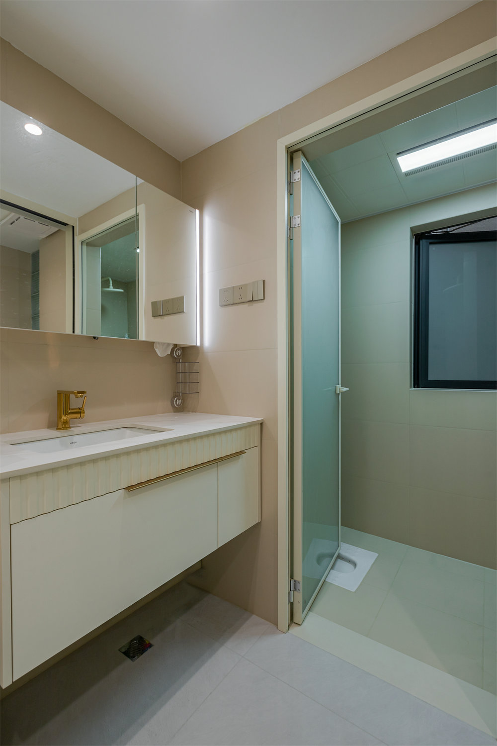 中建大公館103平法式風(fēng)格裝修效果圖