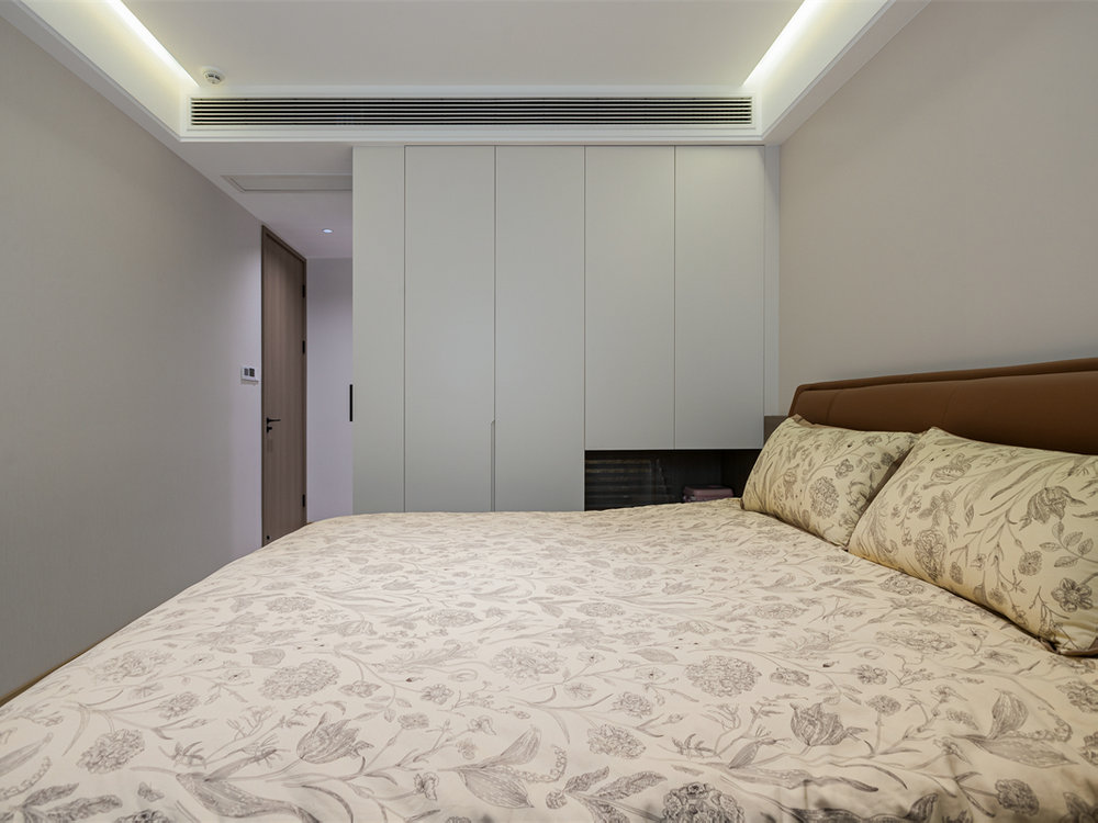 融僑濱江城美域181平現(xiàn)代風(fēng)格裝修效果圖