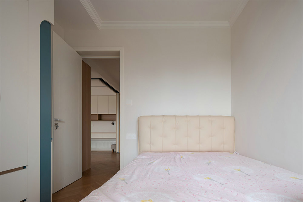 融創(chuàng)95號院95平中古風(fēng)格裝修效果圖