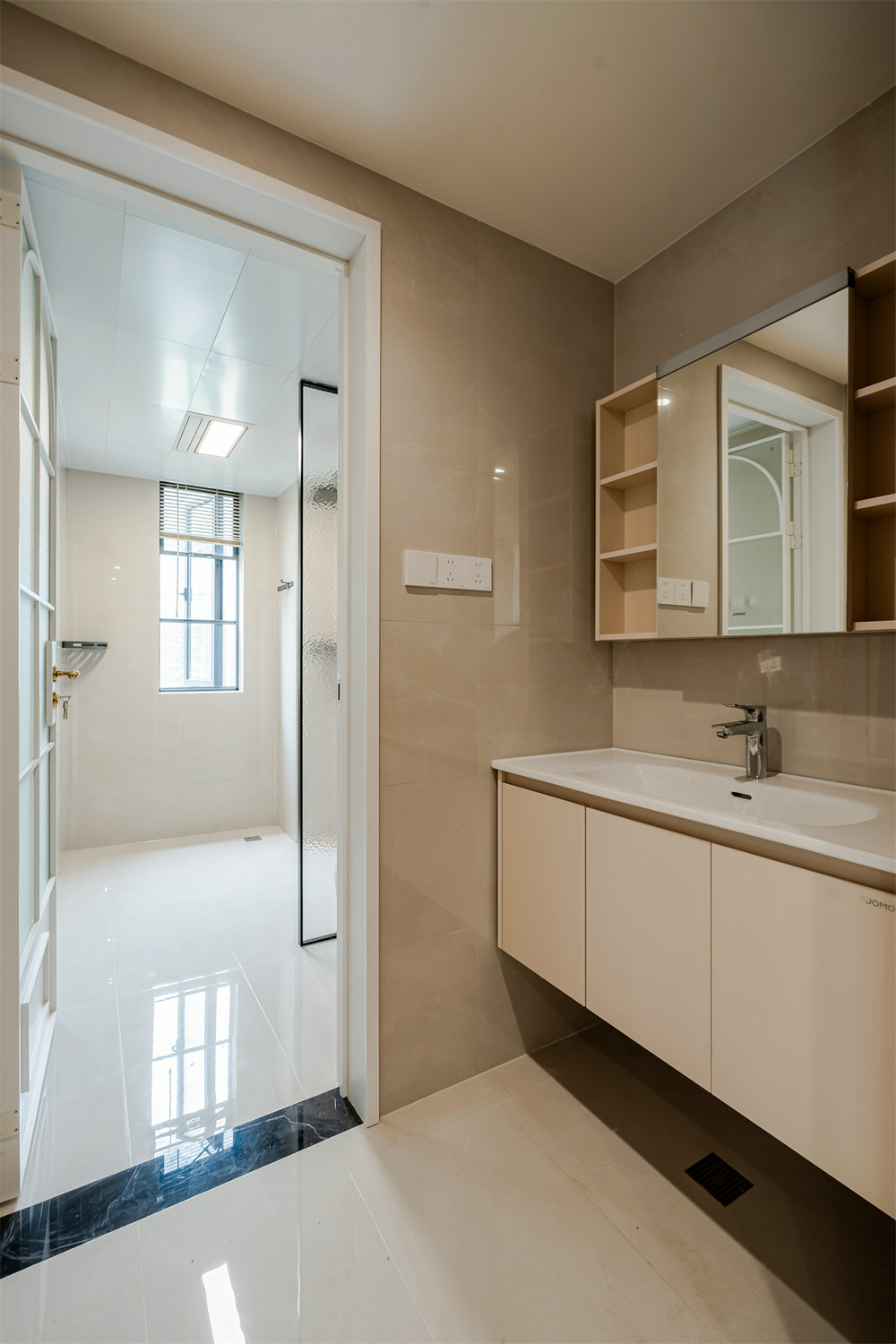 嘉河盛景190平現(xiàn)代風(fēng)格裝修效果圖