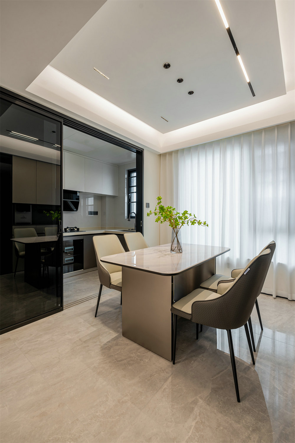 華發(fā)都薈天地117平現(xiàn)代風(fēng)格裝修效果圖