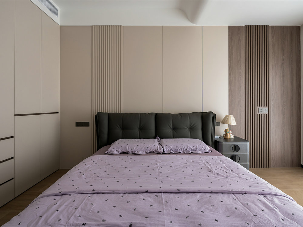 臨空香廷300平現(xiàn)代風(fēng)格裝修效果圖