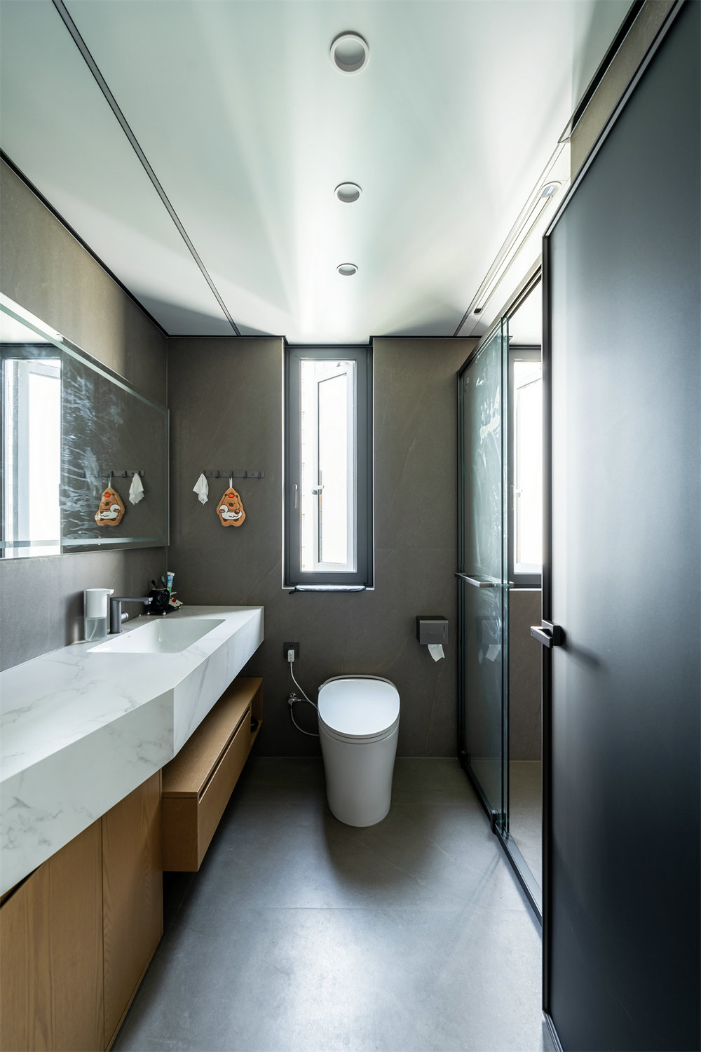 臨空香廷300平現(xiàn)代風(fēng)格裝修效果圖