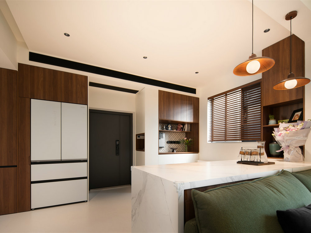 新長江香榭琴臺104平中古風(fēng)格裝修效果圖