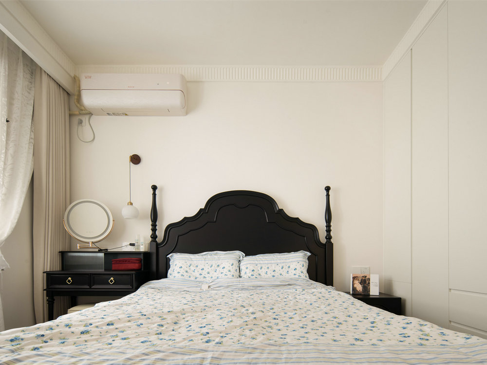 新長江香榭琴臺104平中古風(fēng)格裝修效果圖