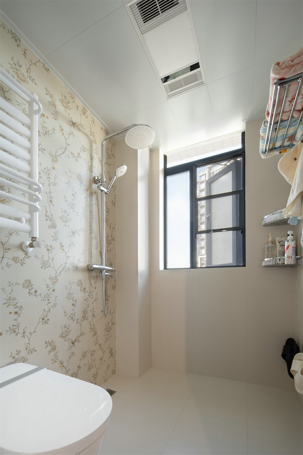 新長江香榭琴臺104平中古風(fēng)格裝修效果圖