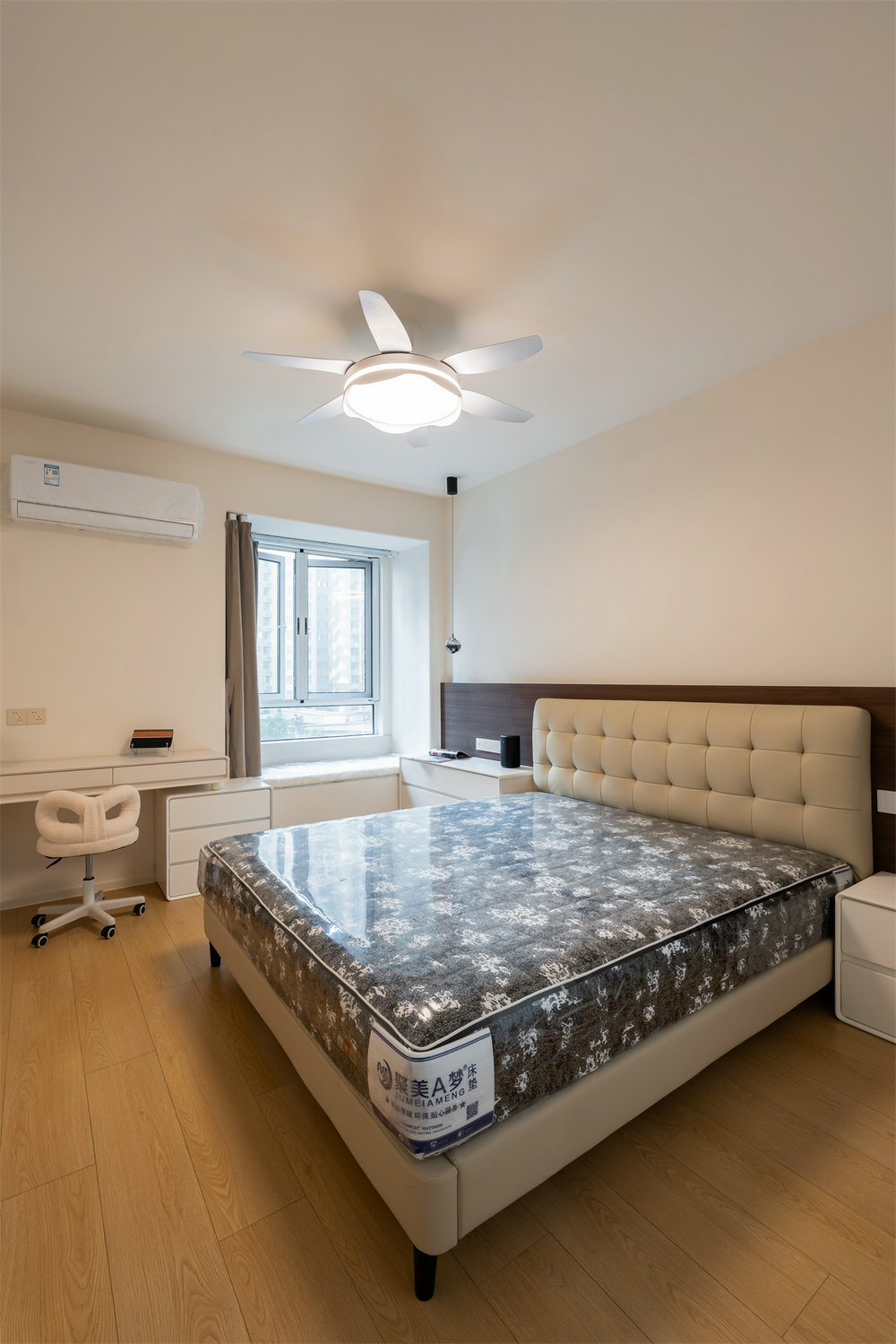 美聯(lián)城觀120平奶油風(fēng)格裝修效果圖