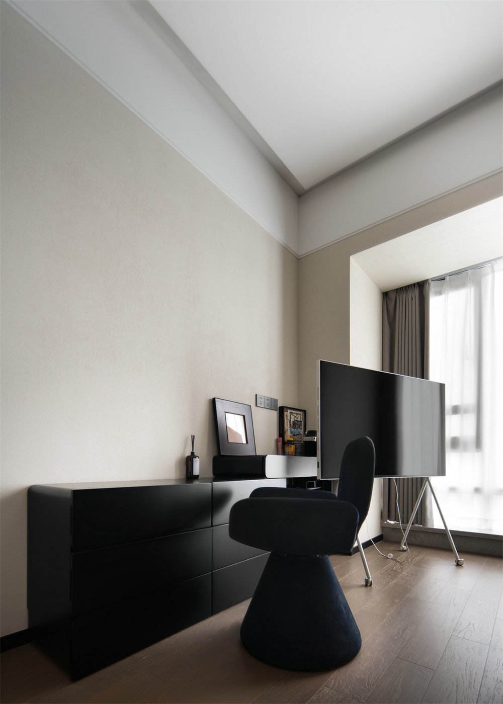 鳳起聽瀾220平意式極簡風(fēng)格裝修效果圖