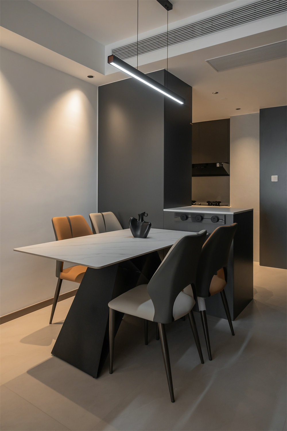 中建大公館102平意式輕奢風(fēng)格裝修效果圖