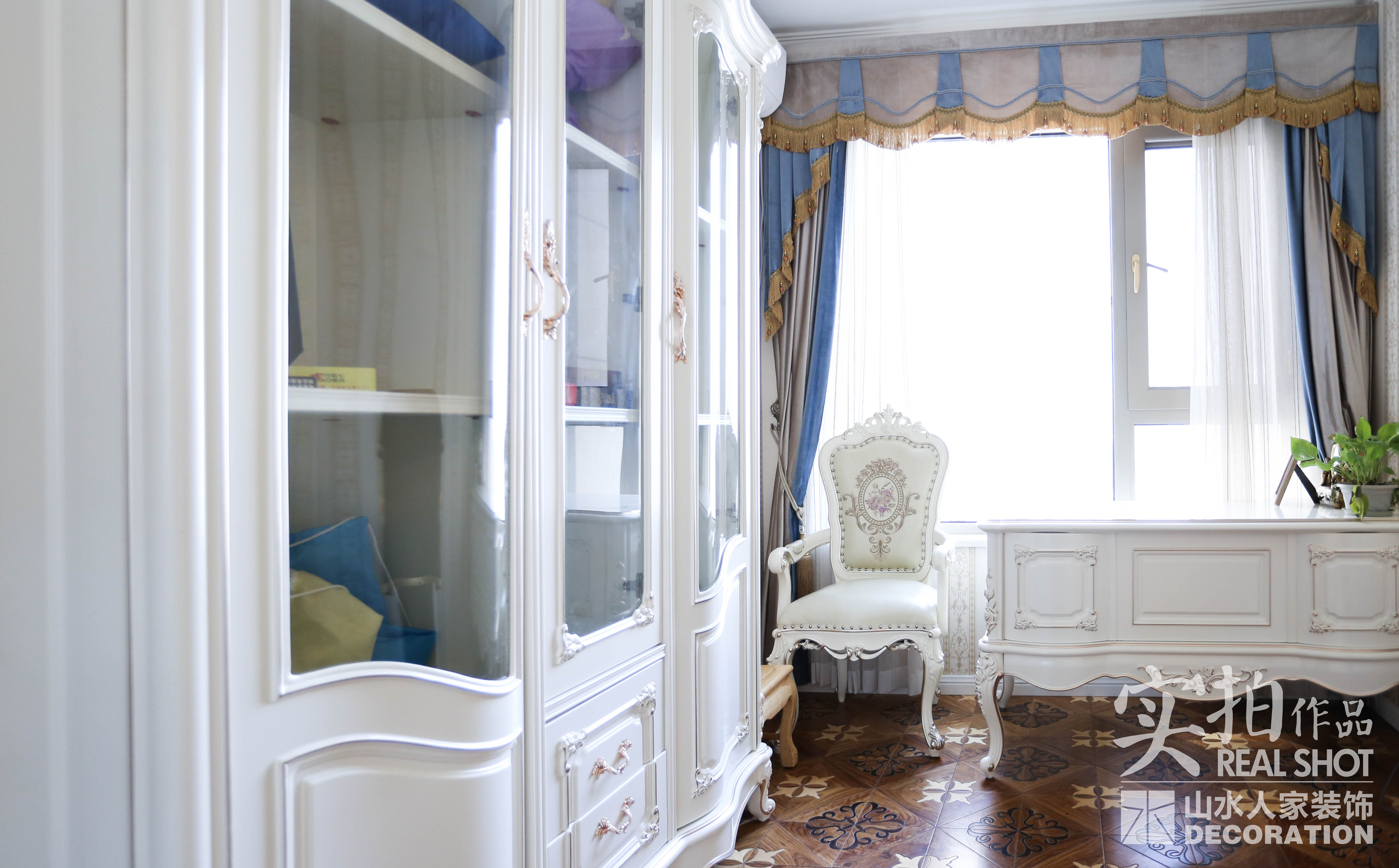 綠地香樹花城現(xiàn)代簡(jiǎn)約風(fēng)格裝修效果圖