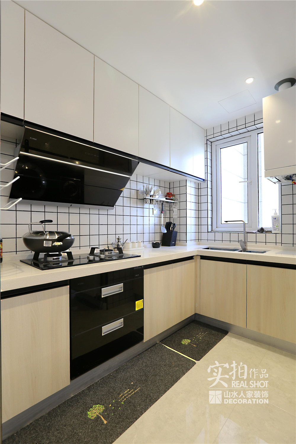 綠地香樹花城現(xiàn)代簡(jiǎn)約風(fēng)格裝修效果圖