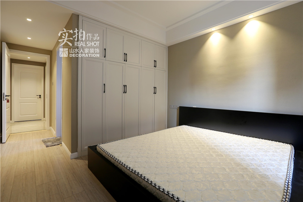 綠地香樹花城現(xiàn)代簡(jiǎn)約風(fēng)格裝修效果圖