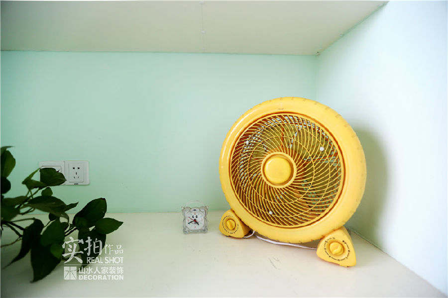 保利清能西海岸現(xiàn)代簡約風(fēng)格裝修效果圖