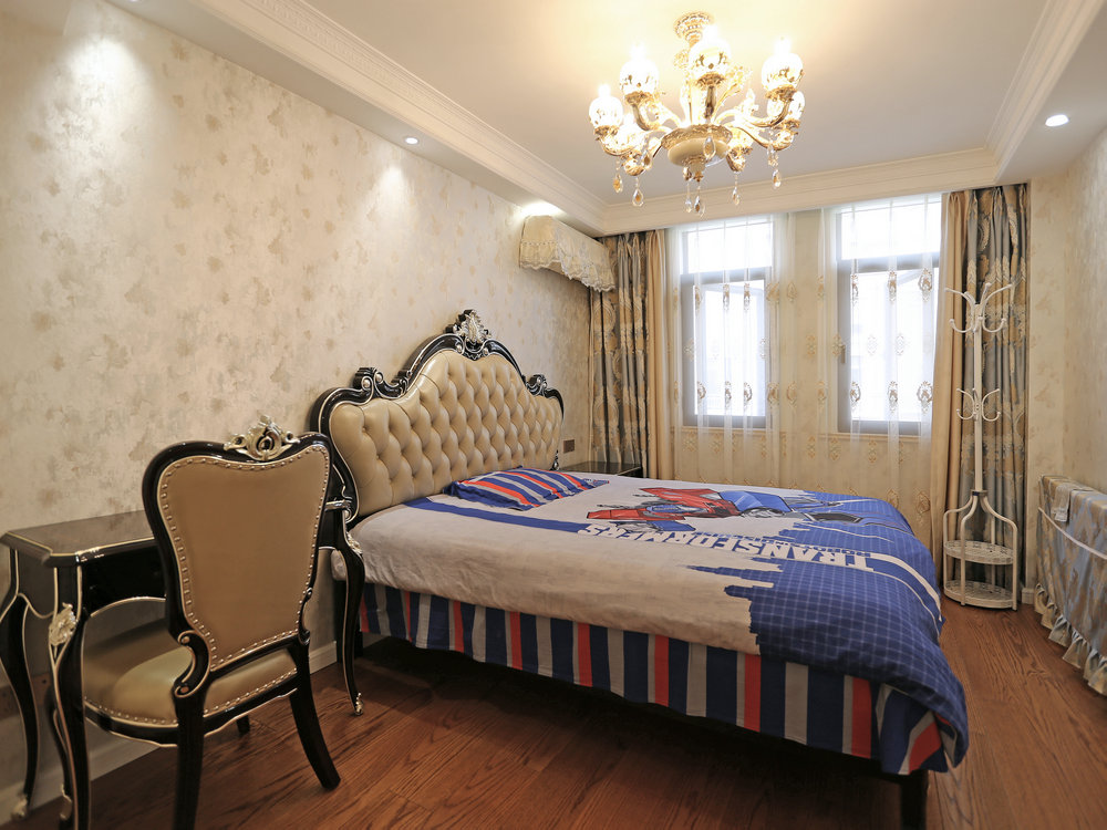 保利藍(lán)海郡600平歐式別墅裝修效果實(shí)景圖