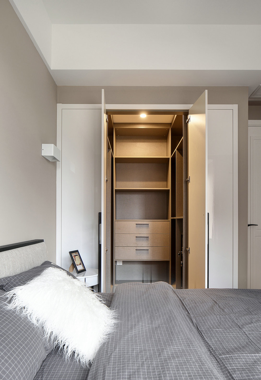 東湖城118平現(xiàn)代風(fēng)格裝修效果圖 東湖城118平現(xiàn)代風(fēng)格裝修效果圖