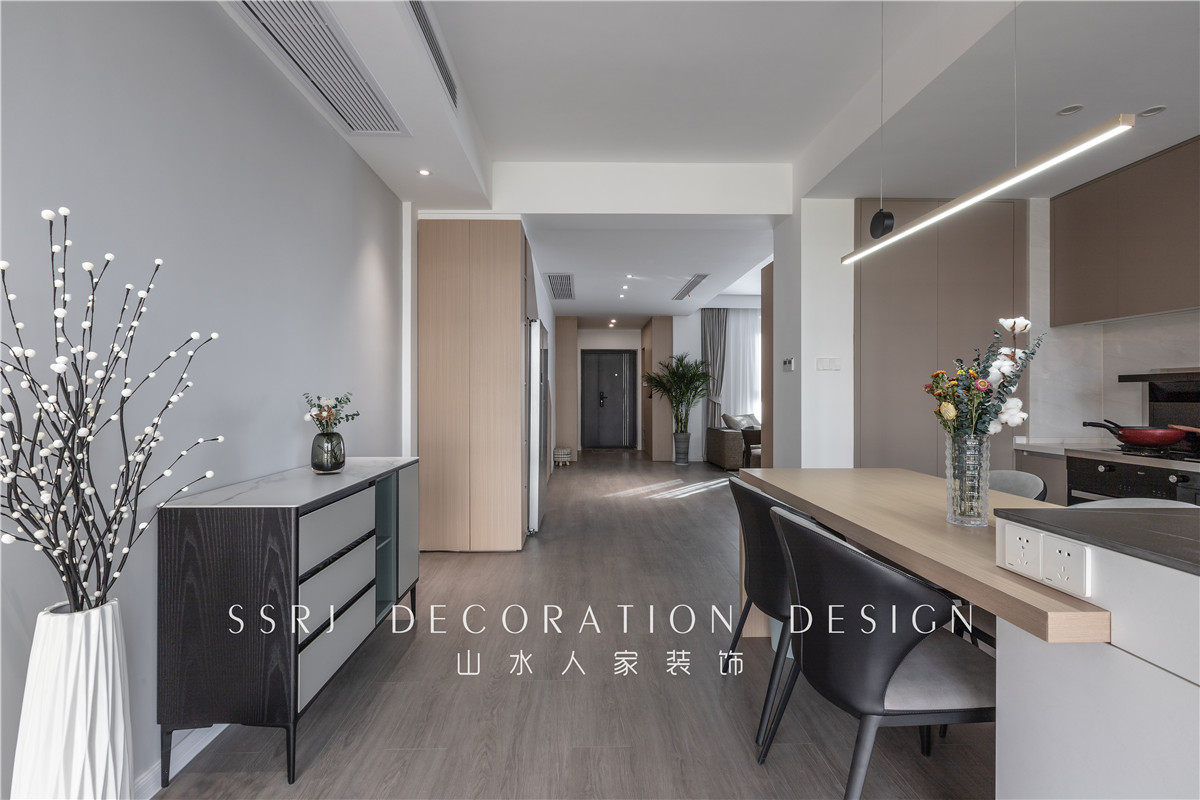 順馳泊林現(xiàn)代簡(jiǎn)約風(fēng)格裝修效果圖