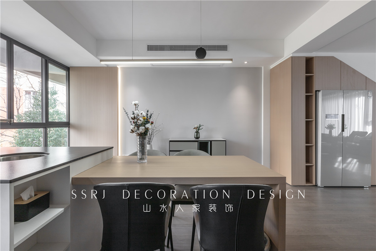 順馳泊林現(xiàn)代簡(jiǎn)約風(fēng)格裝修效果圖