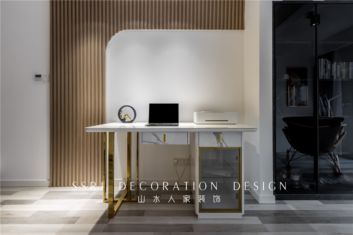 美聯(lián)中心現(xiàn)代簡(jiǎn)約風(fēng)格裝修效果圖